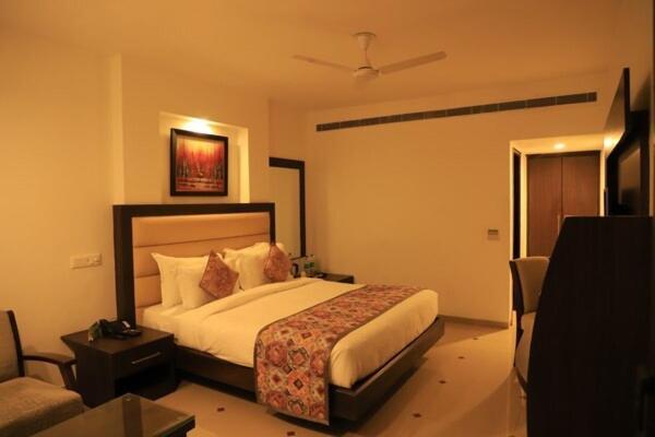 Hotel Natraj Rishikesh Exterior photo