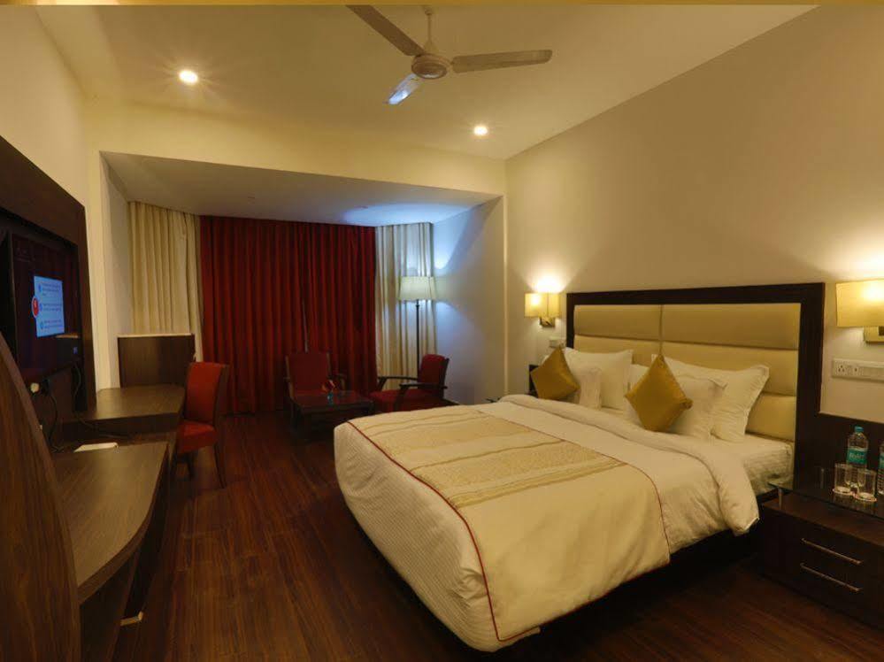 Hotel Natraj Rishikesh Exterior photo